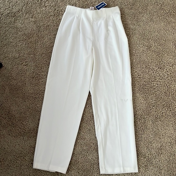 jm collection white pants